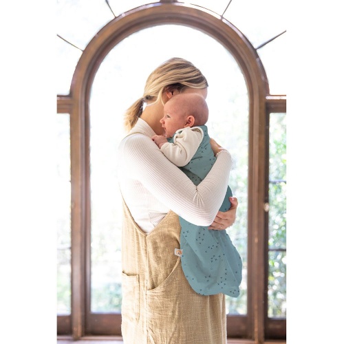 Ergobaby Soft and Cosy Sleeping Bag from Newborn to 6 Months  Hugs & Kisses