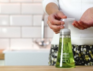 Method Biodegradable Foaming Hand Wash Green Tea and Aloe
