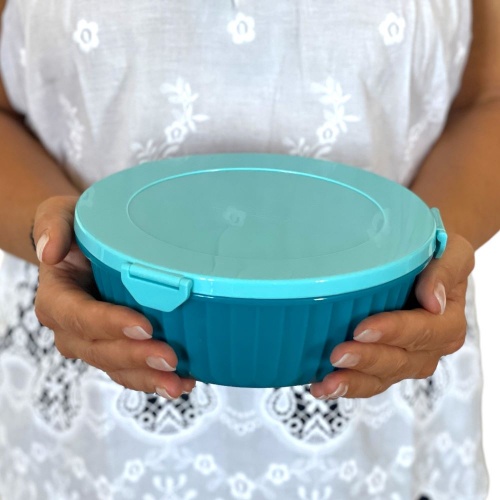 Yumbox Poke Bowl with Removable Divider & Leakproof Dip Cup - Lagoon Blue